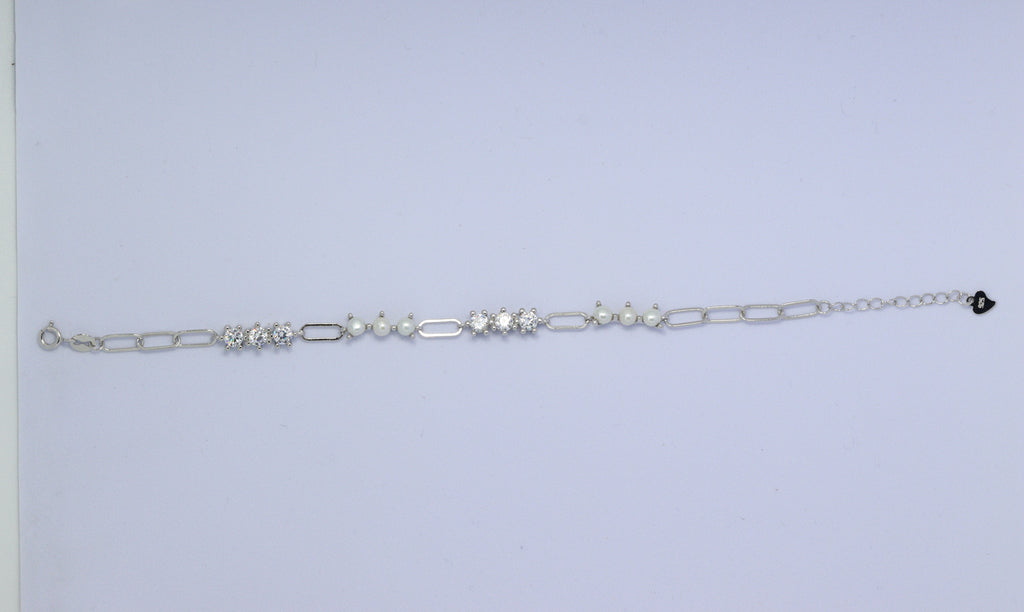 Twinkly Pearl Silver Link Bracelet