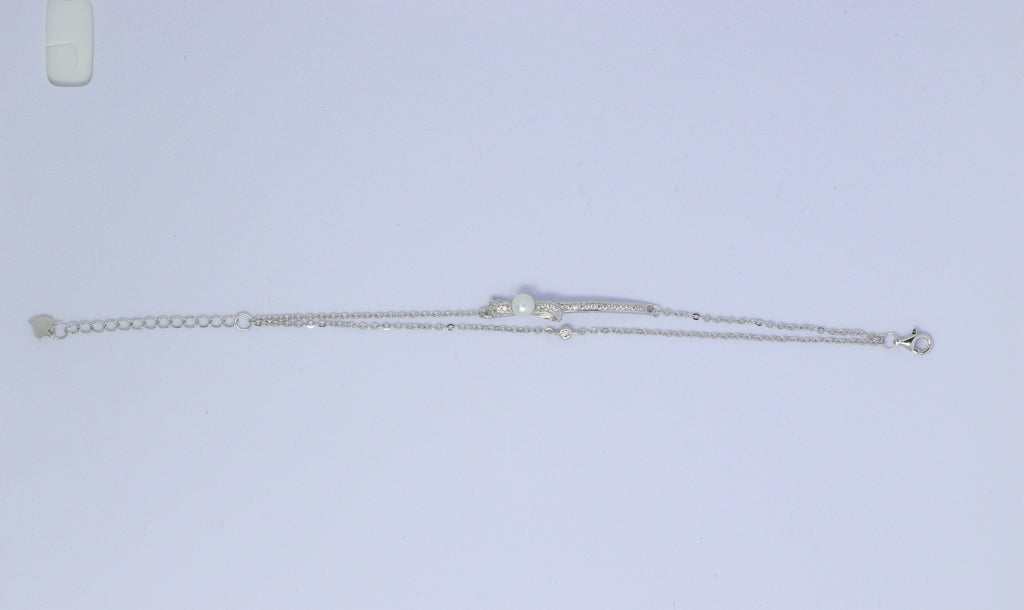 Twinkling Arc Pearl Chain Silver Bracelet