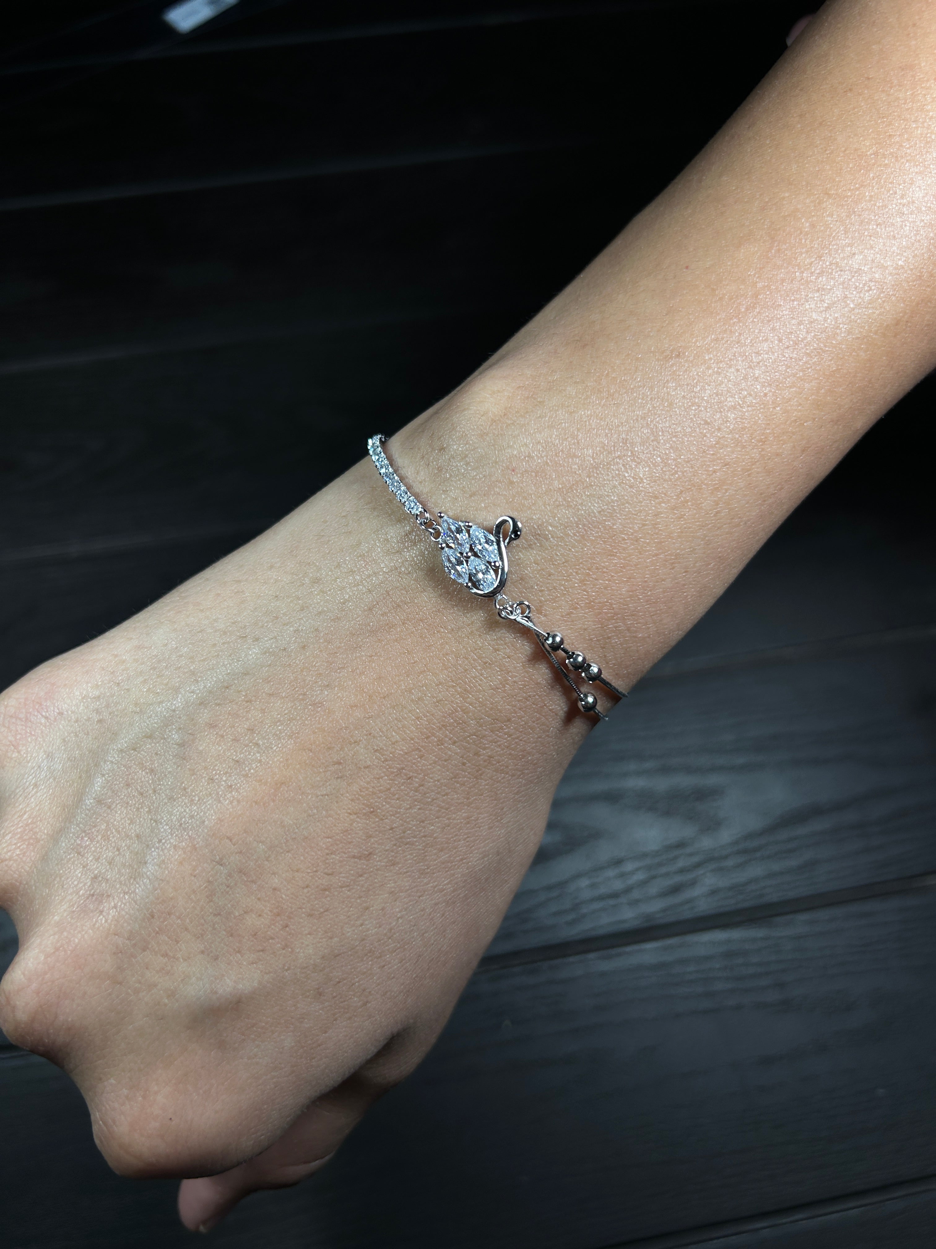 Sweet Glide Swan Silver Bracelet