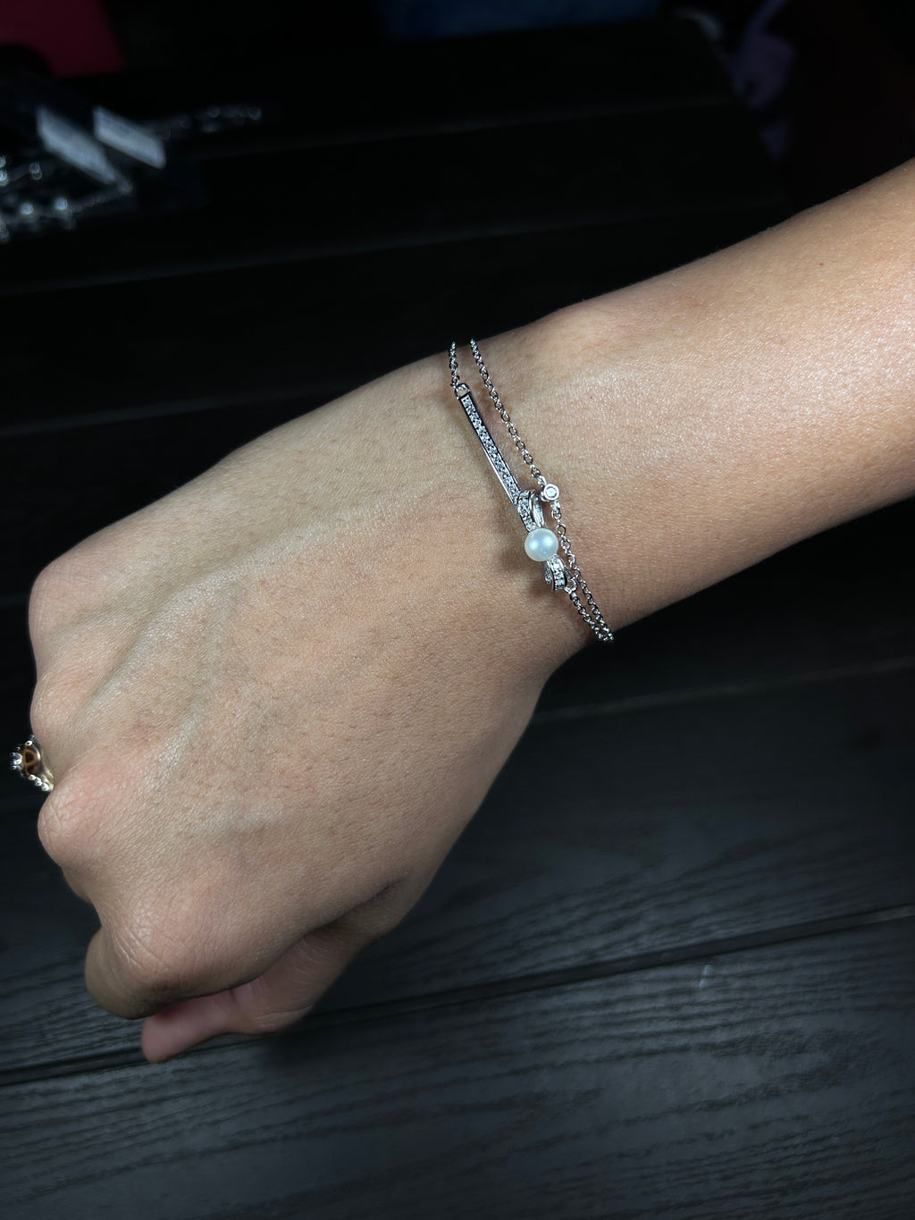 Twinkling Arc Pearl Chain Silver Bracelet